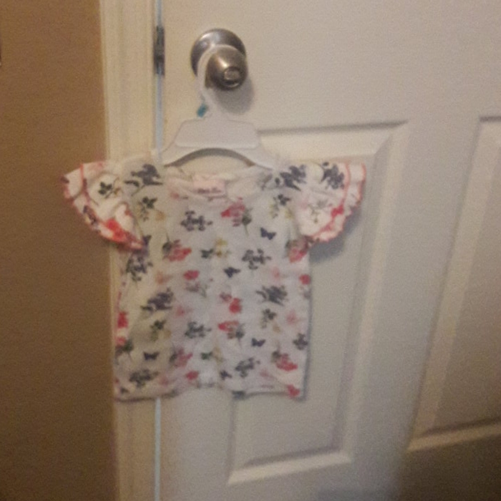 Girls top with layered sleeves